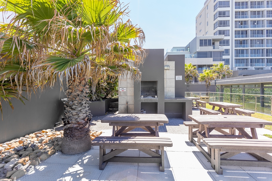2 Bedroom Property for Sale in Bloubergrant Western Cape